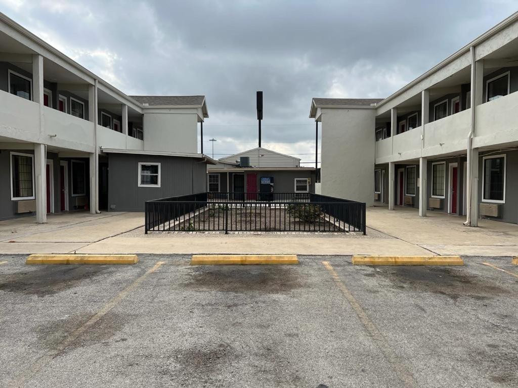 Travel Inn Lackland Sea World San Antonio Extérieur photo